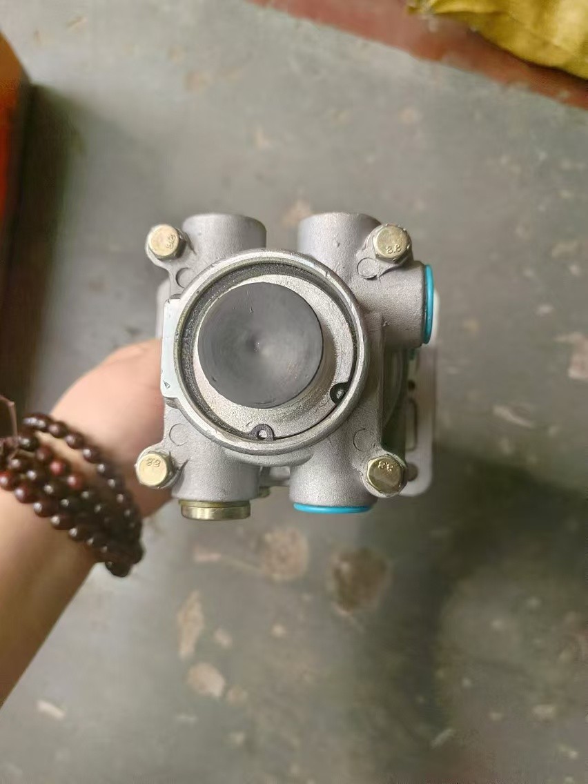 Air Brake Valve(Assembly)with Pedal/3 hole