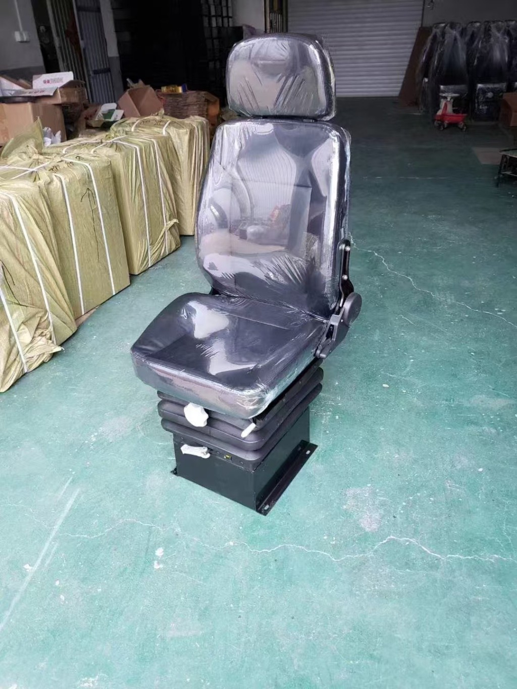 Common seats for loaders