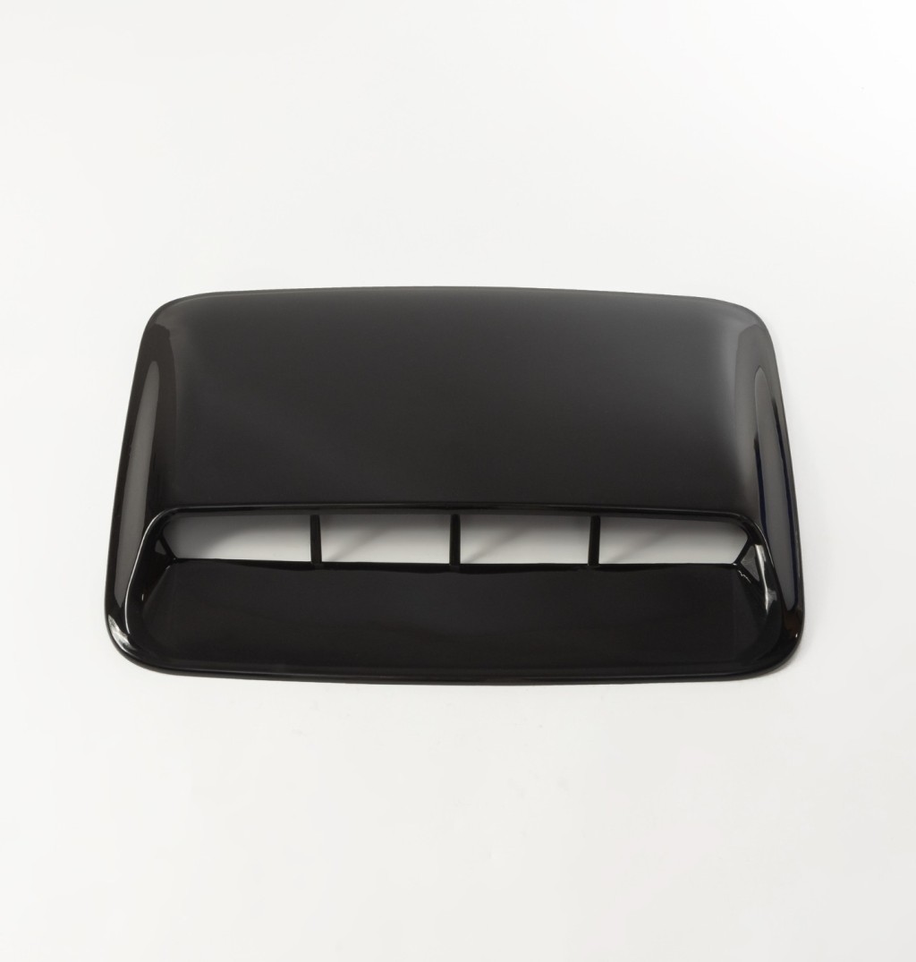 False air outlets are attached to the hood
