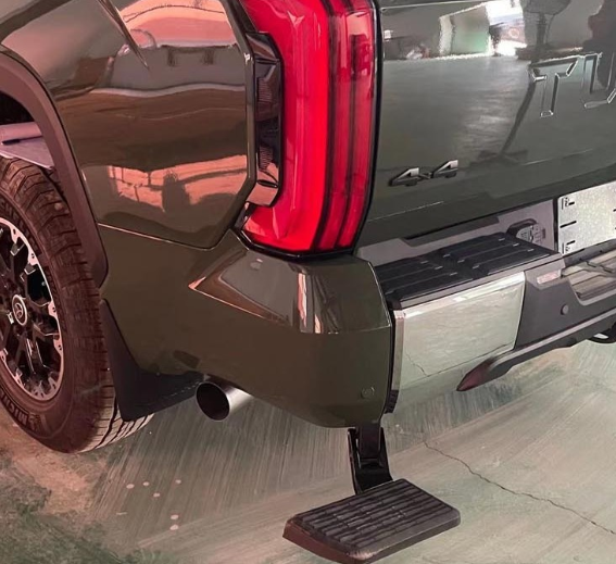 Rear tailgate folding pedal rear bumper, Suitable for 22-24 Toyota Tundra