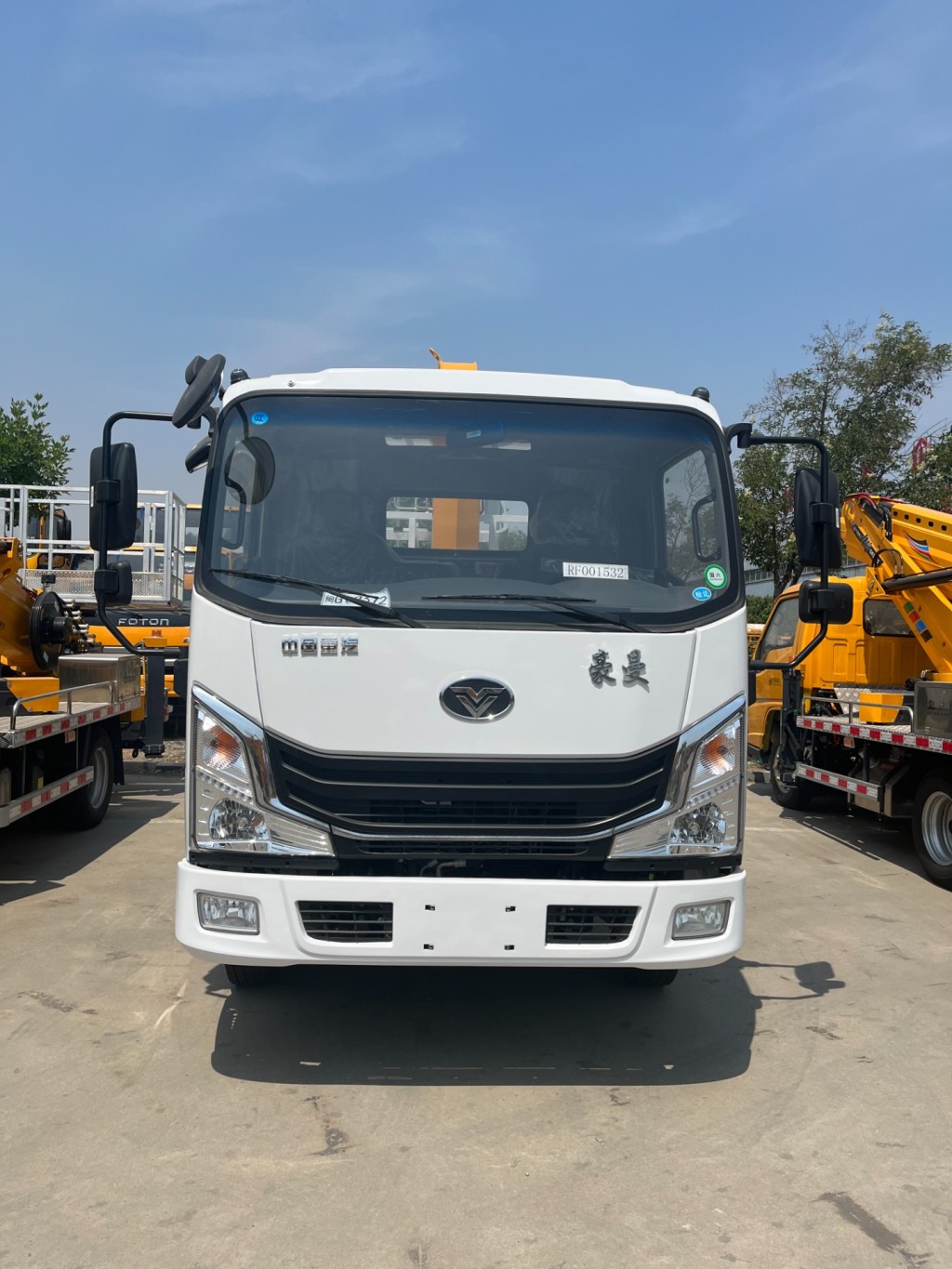 Truck crane 3.2T