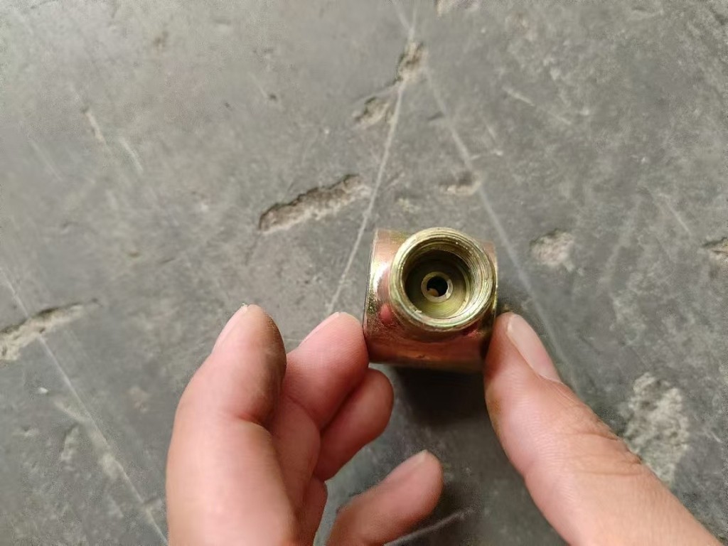 New type pipe joint for loader