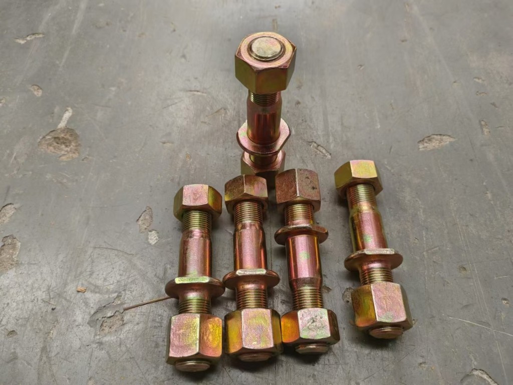 Loader tire screw (box)