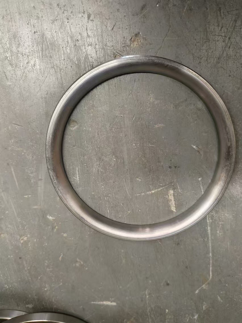 Hub support shaft spacer