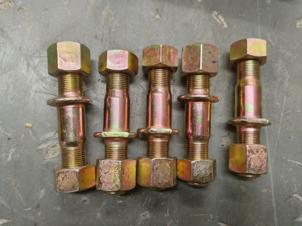 Loader tire screw (box)