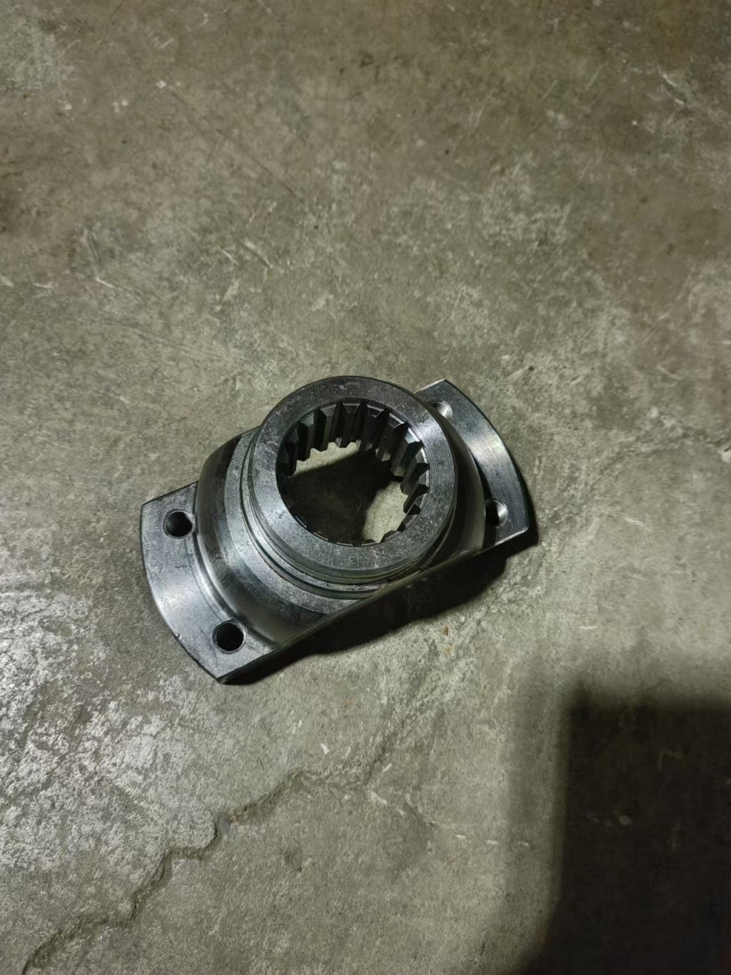 Alien output flange