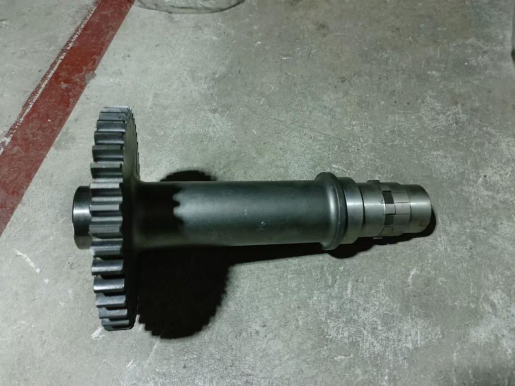 Pump shaft gear