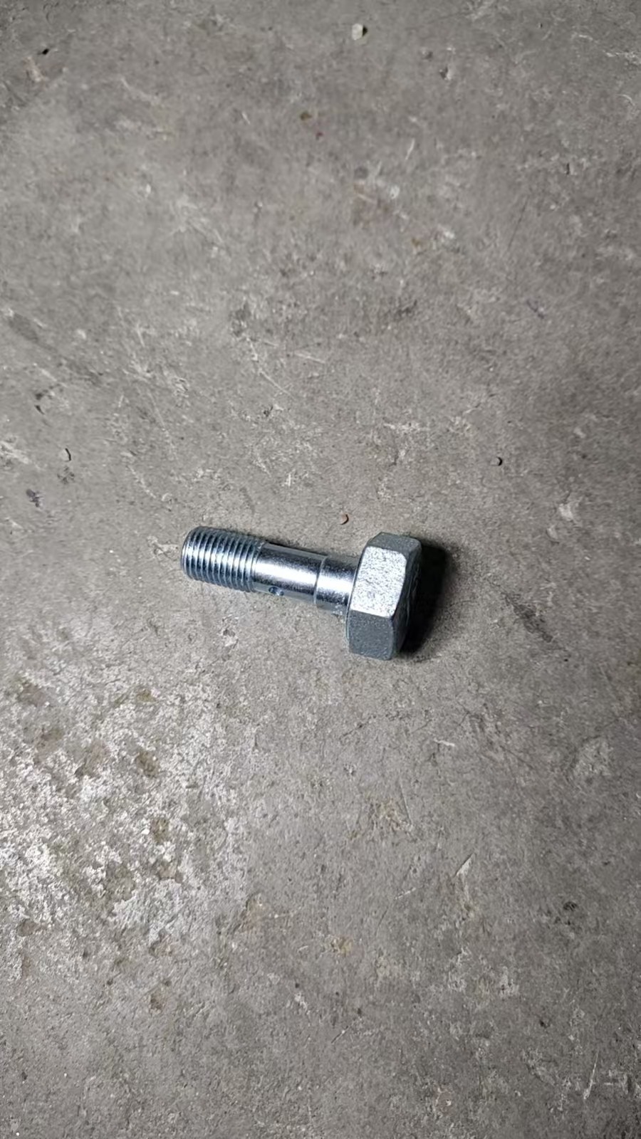 Brake clamp hollow screw for loading mechanism