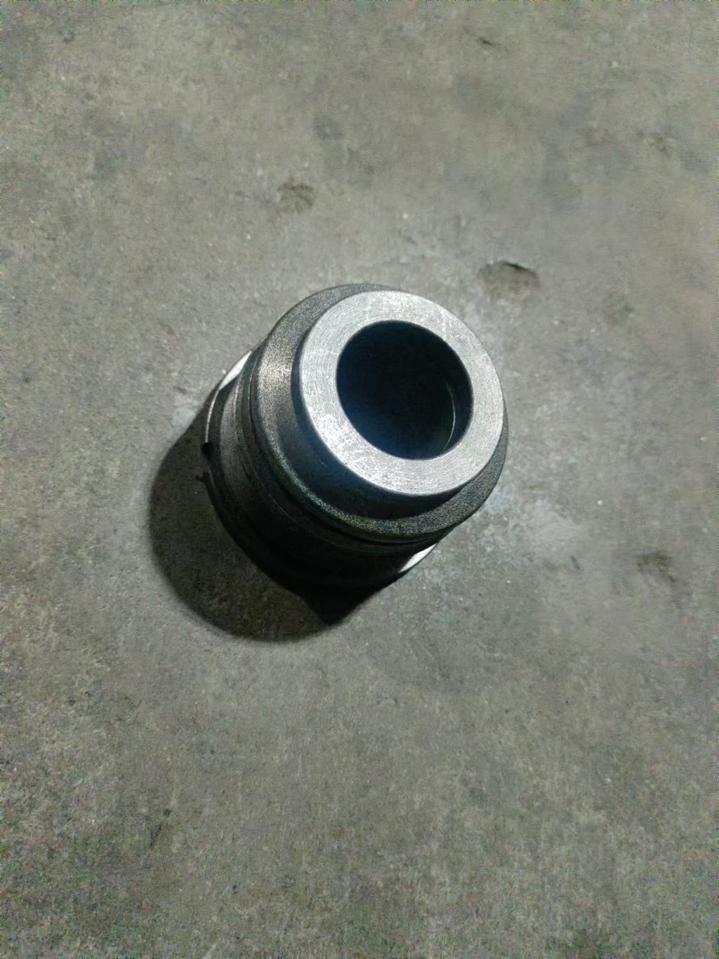 Guide bushing