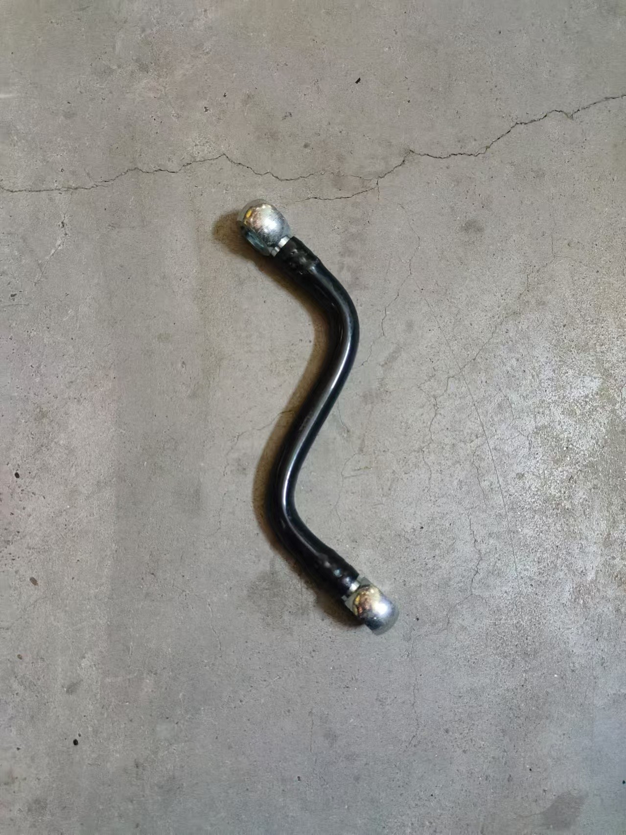 Air compressor water pipe