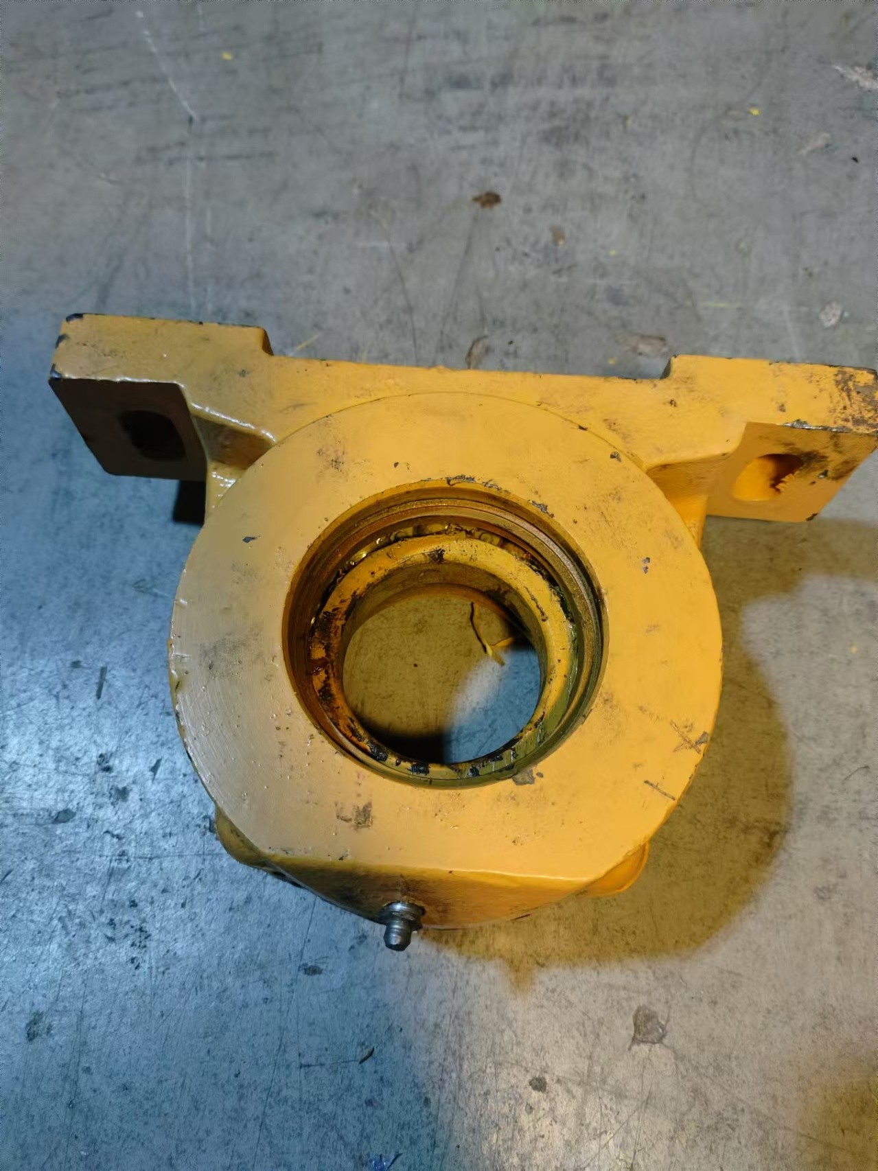 Loader drive shaft 956 hoist