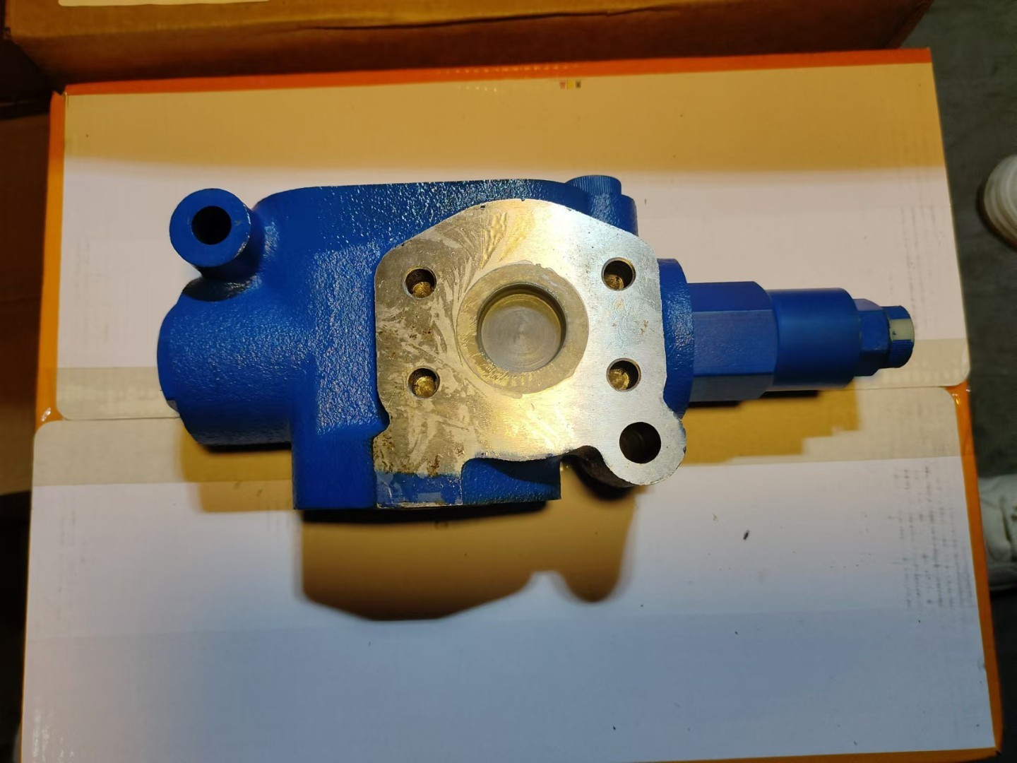 Loader priority valve assembly