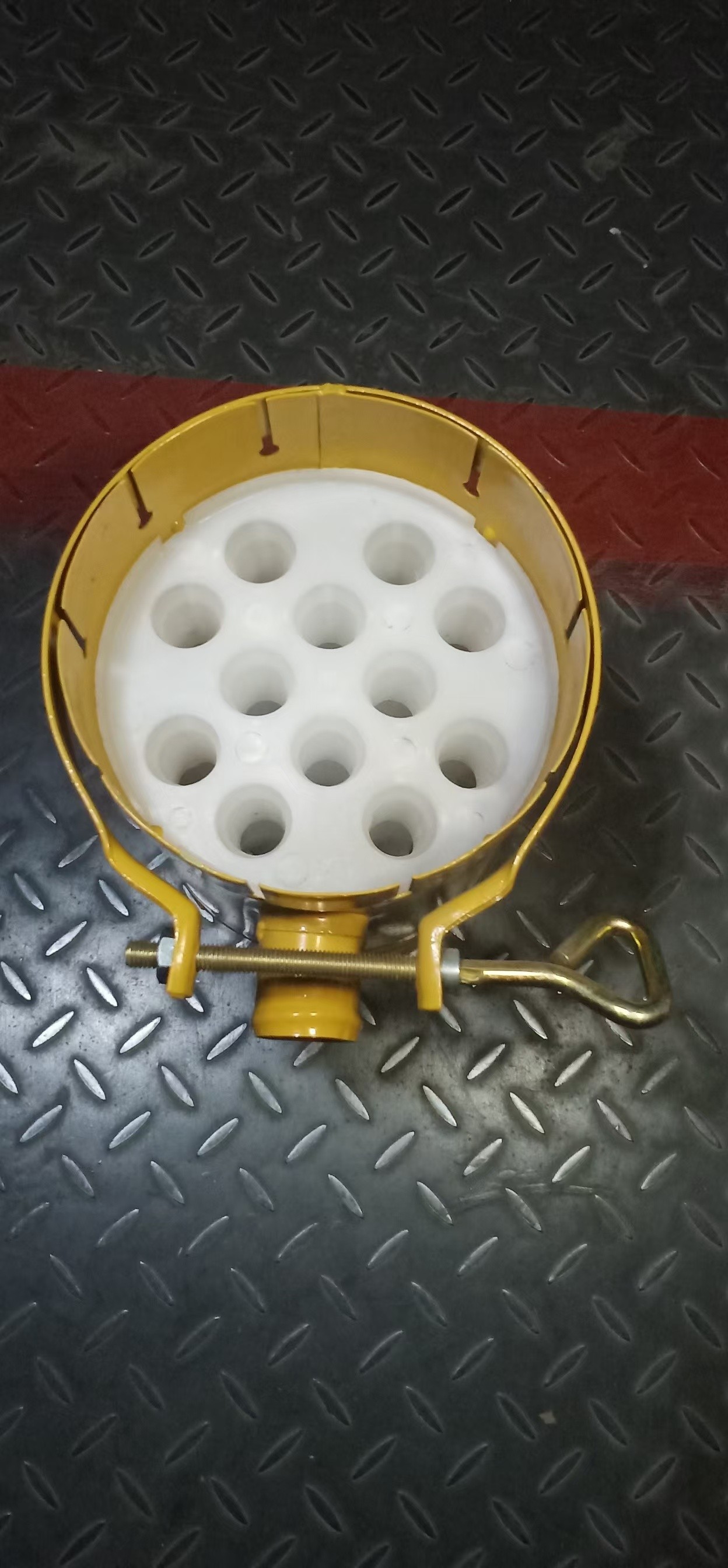 Deutz type air filter connection