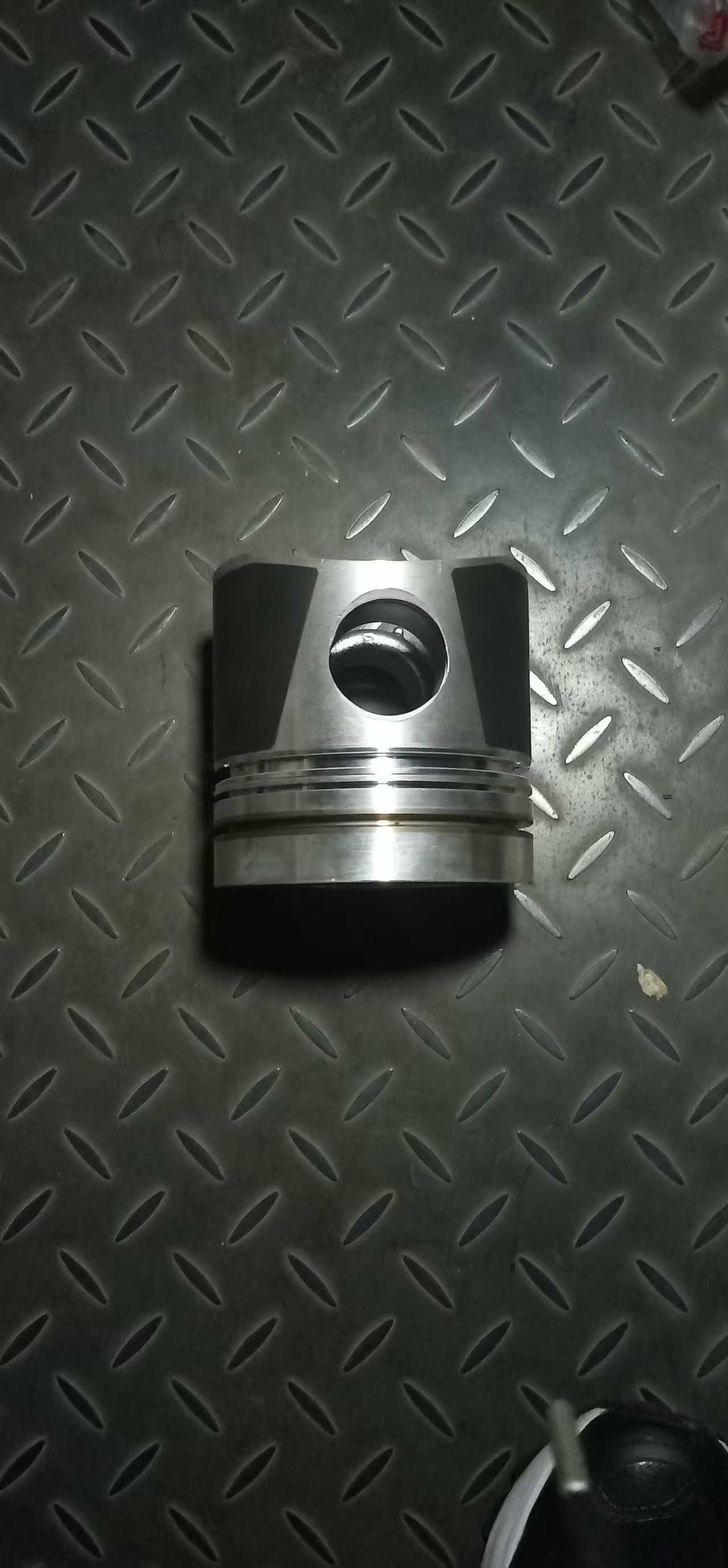 Deutz-type piston